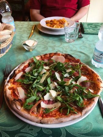 Pizzeria La Rosa